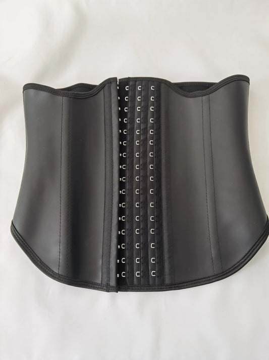 Corset latex estomac réduit